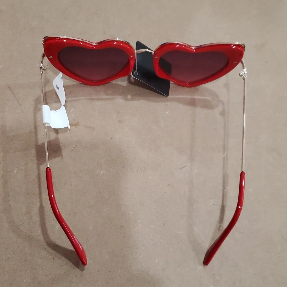 Red heart shaped cat eye retro vintage pinup style sunglasses new‎